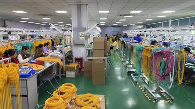 Shenzhen Chuanglixun Optoelectronic Equipment Co., Ltd. linha de produção da fábrica
