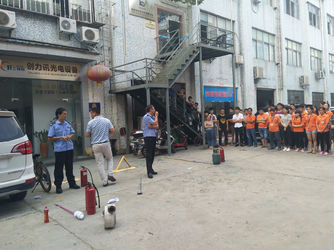 Shenzhen Chuanglixun Optoelectronic Equipment Co., Ltd. linha de produção da fábrica